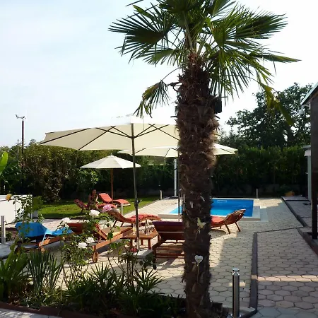 Palme Ferienhaus Poreč