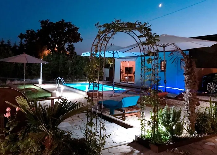 Semesterbostad Palme *